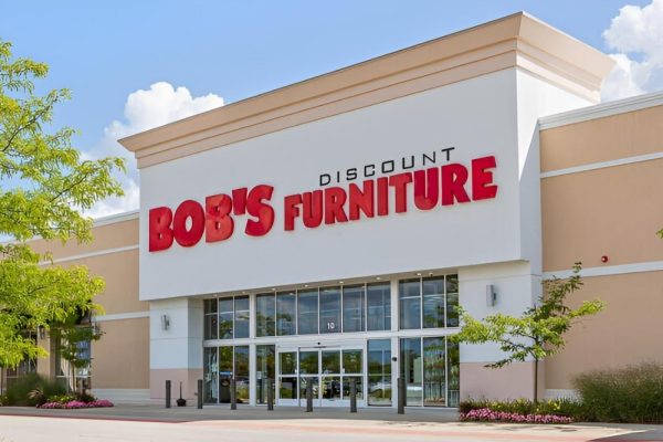Bob’s Discount Furniture – Mỹ