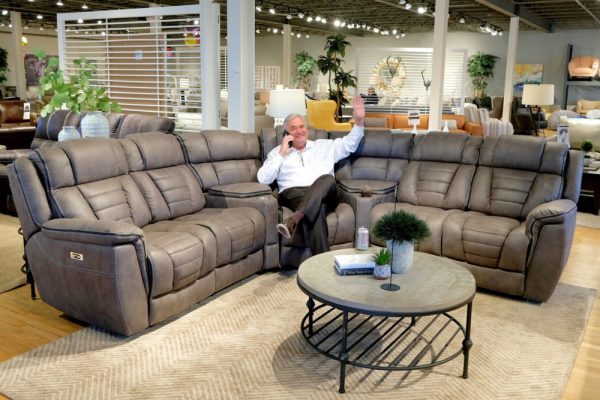 Emerald Home Furnishings – Mỹ