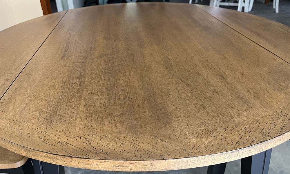 Mặt bàn gỗ MDF được phủ Veneer
