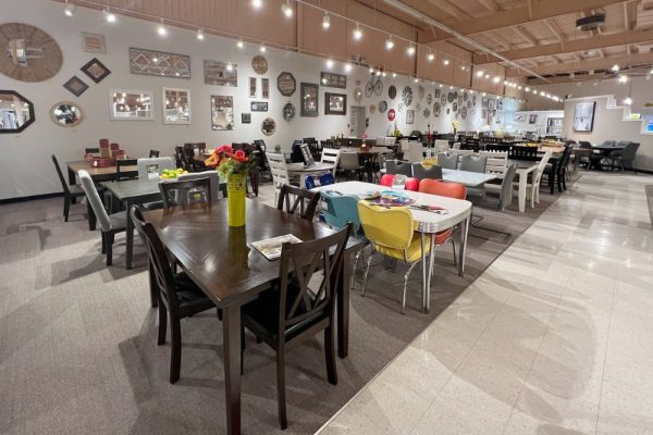 Leon’s Furniture – Canada