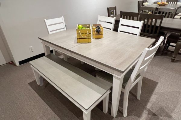 Leon’s Furniture – Canada