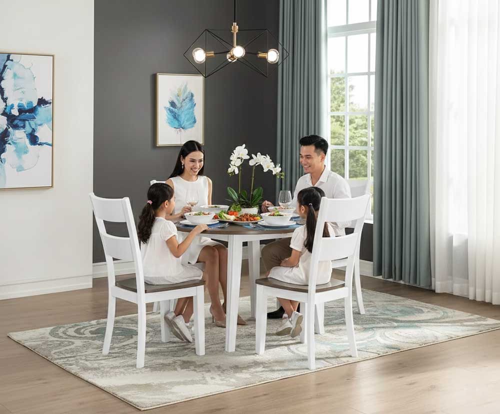 Bàn gỗ tròn tạo cảm giác ấm áp, sum vậy