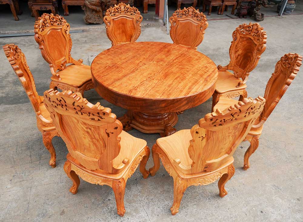 Bàn tròn gỗ nguyên khối