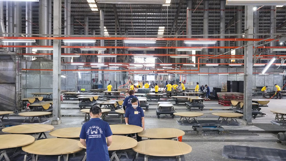 Nhà máy sản xuất bàn ghế gỗ Gia Gia Phát Furniture